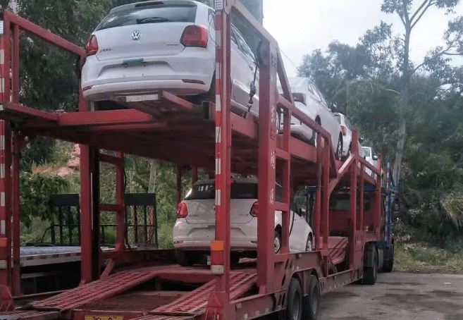 為什么人們要去選擇小車托運(yùn)？-鑫邦運(yùn)車