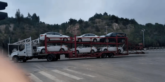 重慶的汽車托運(yùn)公司可以為大家提供怎樣的服務(wù)？-鑫邦運(yùn)車