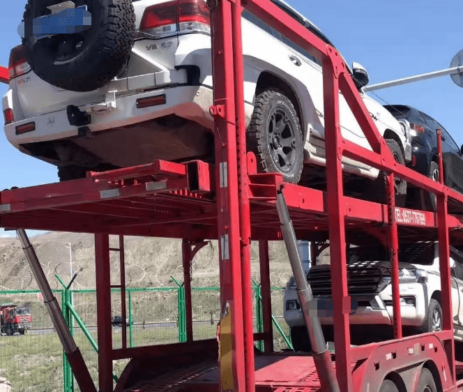 如何確保拖運(yùn)汽車(chē)的安全性？-鑫邦運(yùn)車(chē)
